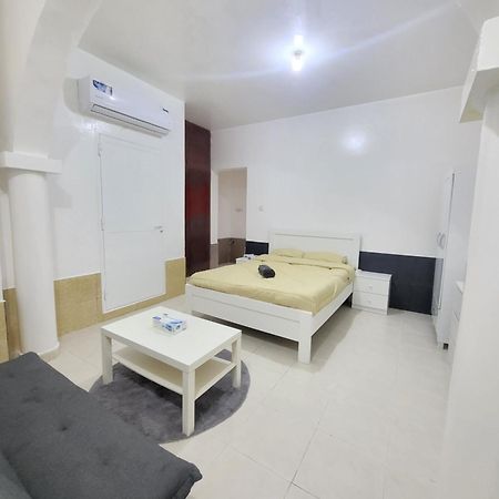 Corniche Full Studio Apartment 阿布扎比 外观 照片