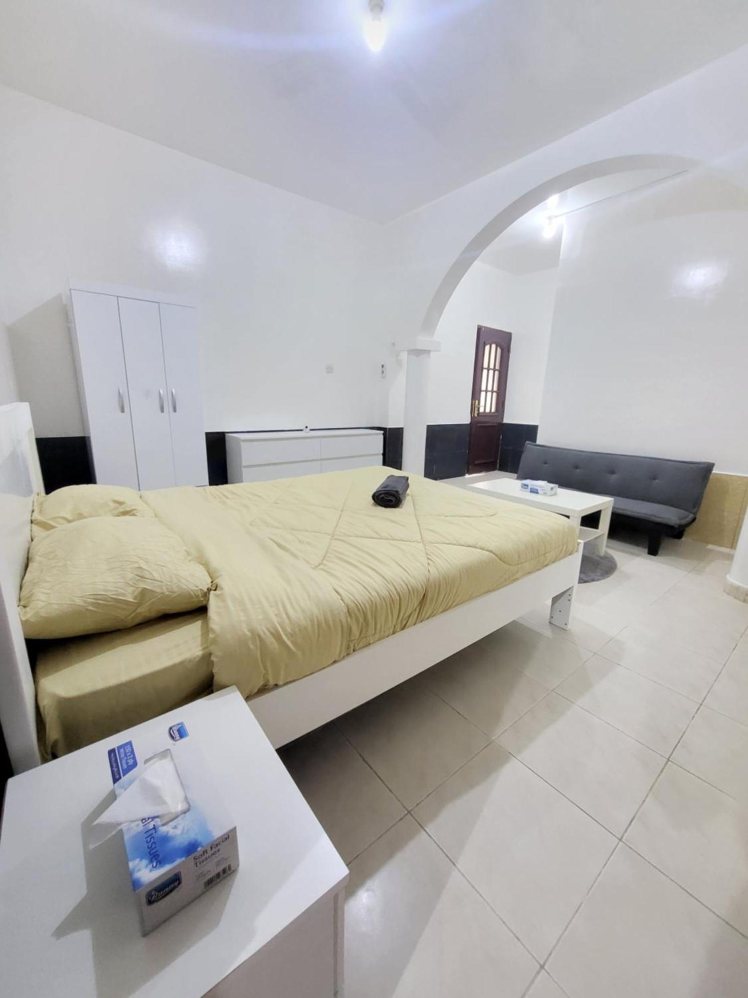 Corniche Full Studio Apartment 阿布扎比 外观 照片