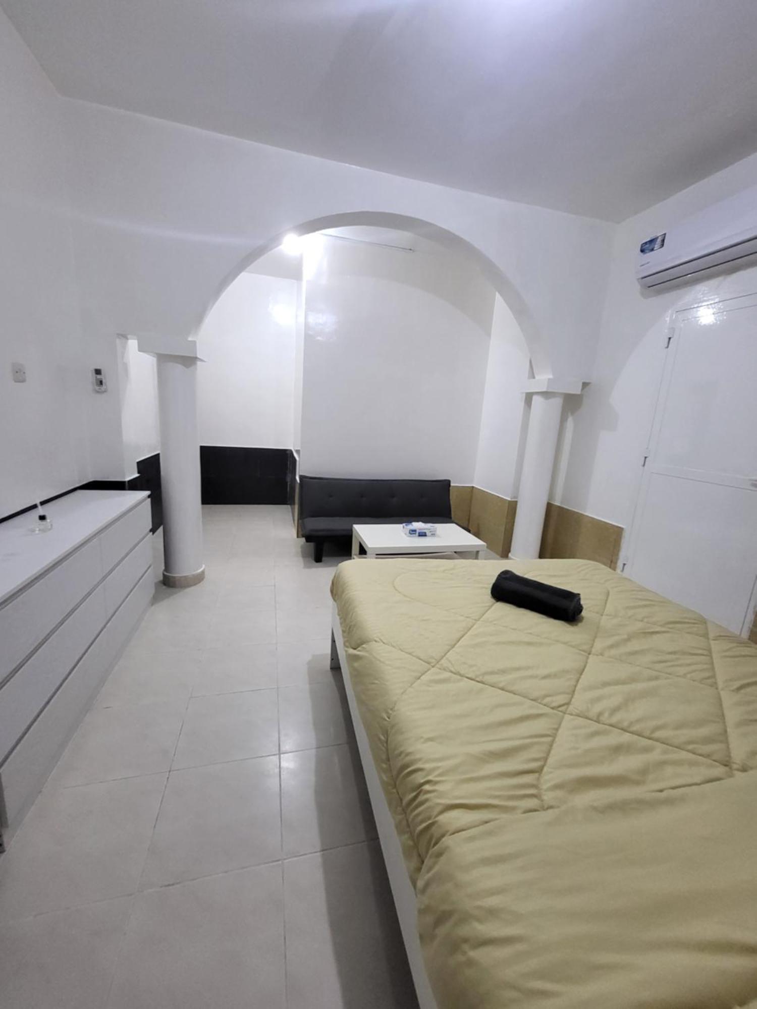 Corniche Full Studio Apartment 阿布扎比 外观 照片