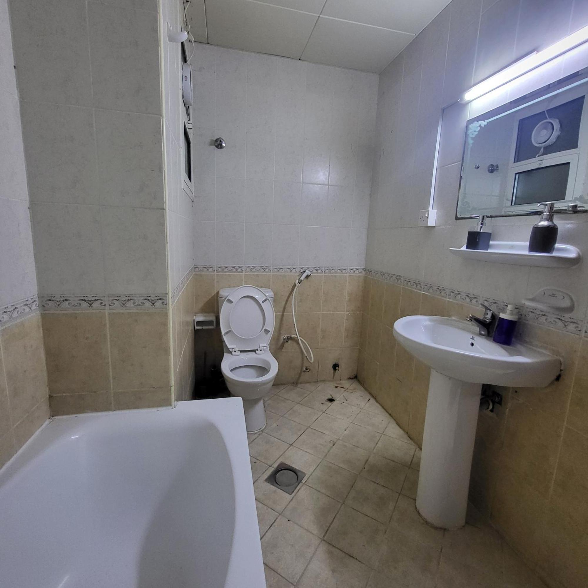 Corniche Full Studio Apartment 阿布扎比 外观 照片