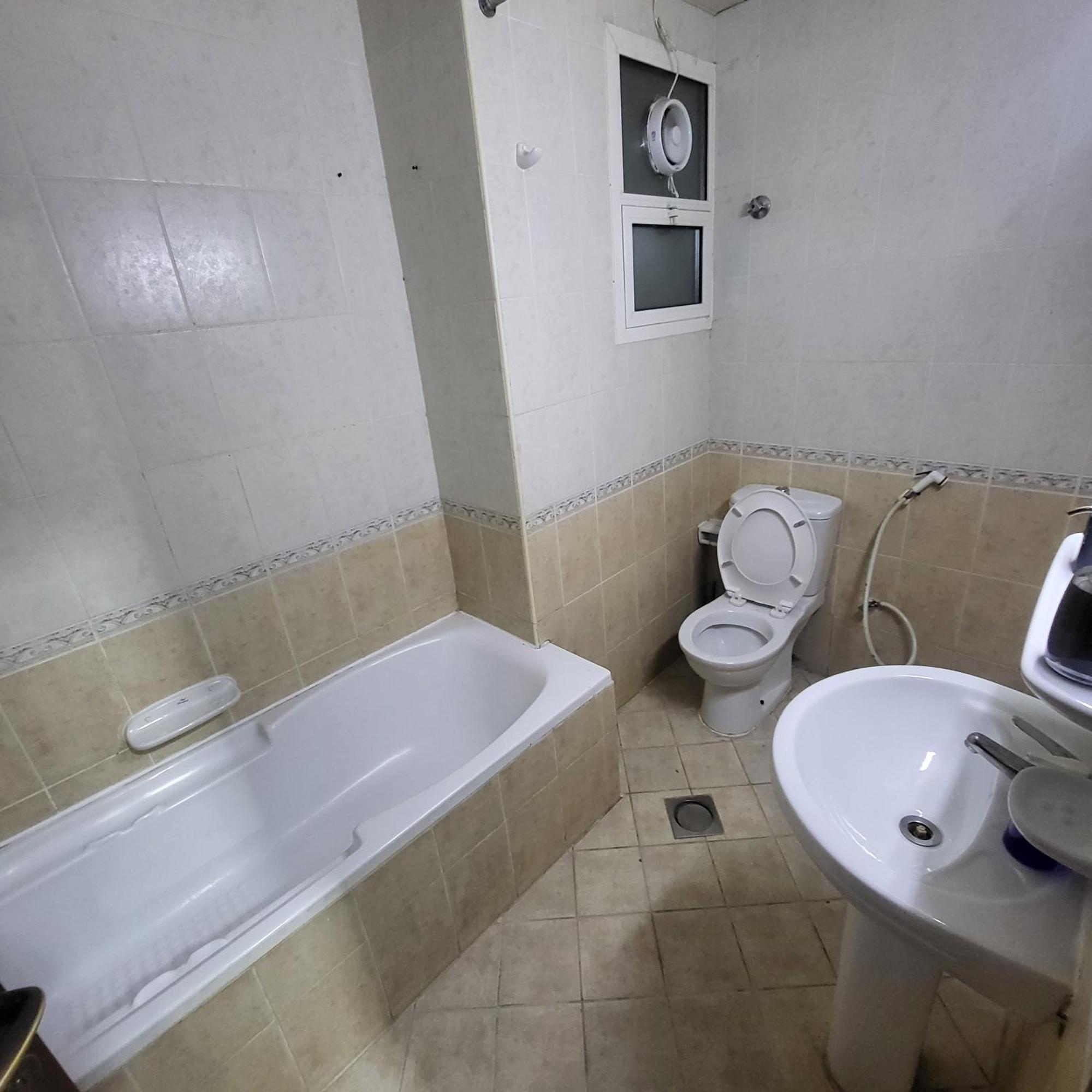 Corniche Full Studio Apartment 阿布扎比 外观 照片