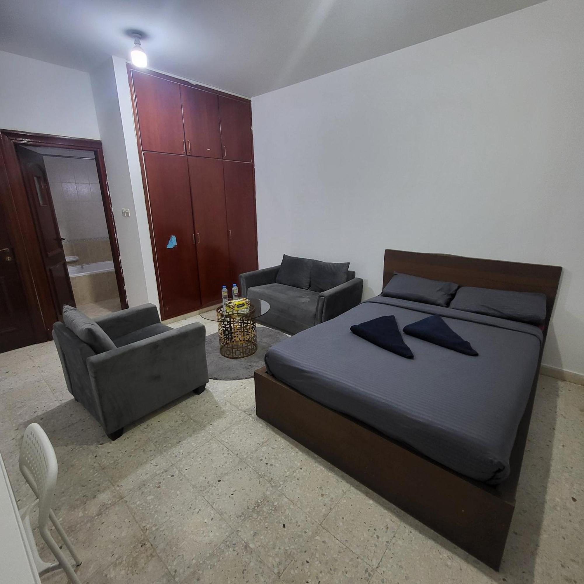 Corniche Full Studio Apartment 阿布扎比 外观 照片